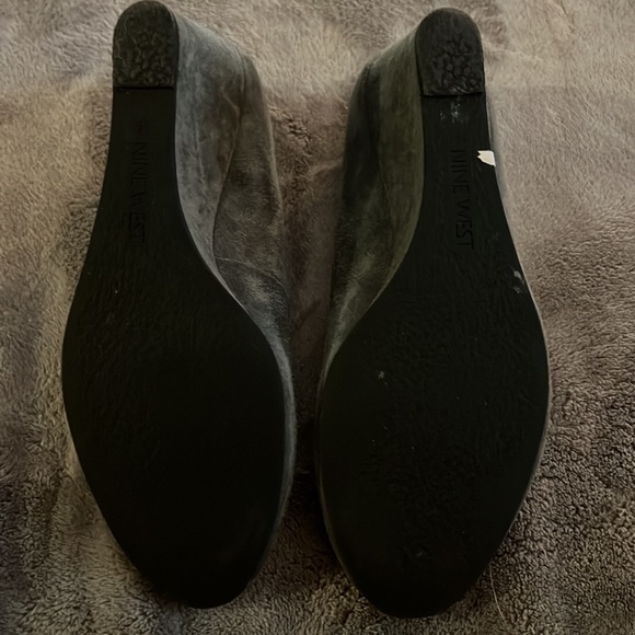 Suede - Picture 3 of 3